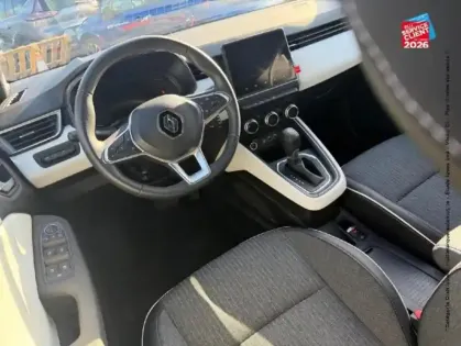 Photo 14 Renault Clio  1.6 E-Tech hybride 145ch Techno