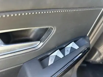 Photo 12 DS DS 7  Crossback E-TENSE 4x4 300ch Grand Chic