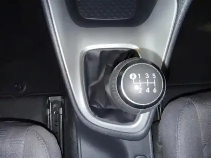 Photo 11 Toyota Yaris  120 VVT-i Dynamic Business 5p MC24