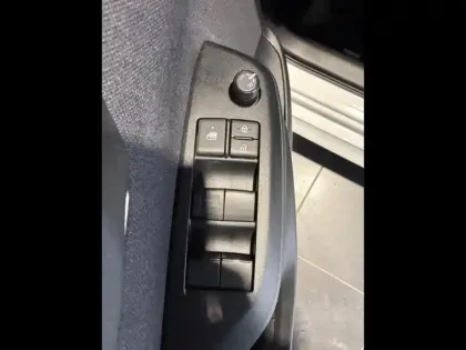 Photo 12 Toyota Yaris  120 VVT-i Dynamic Business 5p MC24