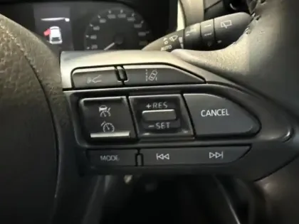 Photo 6 Toyota Yaris  120 VVT-i Dynamic Business 5p MC24