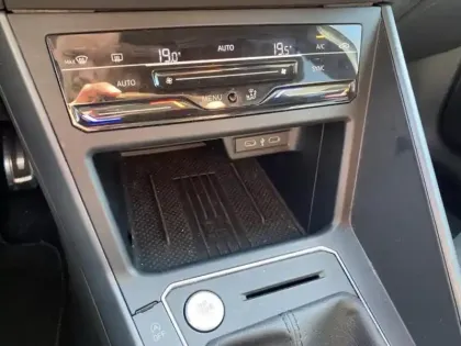 Photo 8 Volkswagen Taigo  1.0 TSI 116ch R-Line Edition DSG7