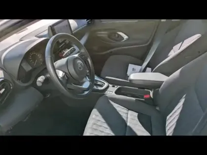 Photo 13 Toyota Yaris  116h Dynamic 5p MC24