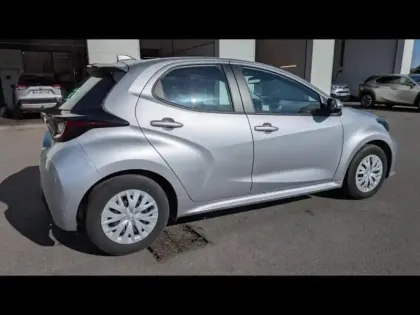Photo 5 Toyota Yaris  116h Dynamic 5p MC24
