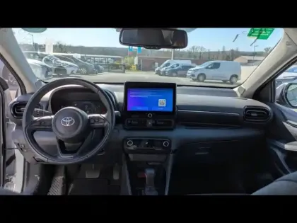 Photo 12 Toyota Yaris  116h Dynamic 5p MC24