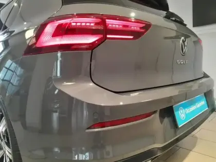 Photo 9 Volkswagen Golf Gén. VIII Ph1 R-Line 5