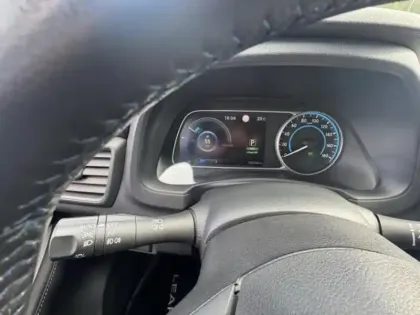 Photo 15 Nissan Leaf  150ch 40kWh Acenta 22