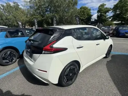Photo 5 Nissan Leaf  150ch 40kWh Acenta 22