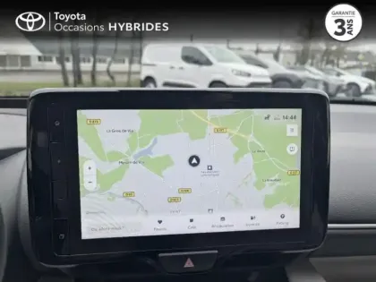 Photo 14 Toyota Yaris  116h Iconic 5p MY22