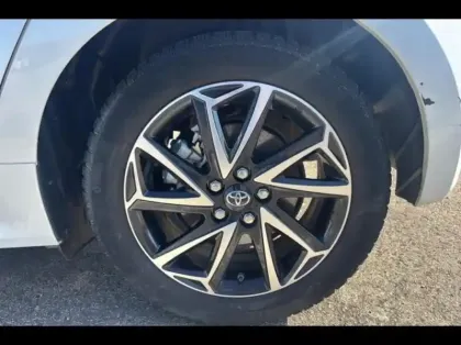 Photo 11 Toyota Yaris  116h Design 5p MY22