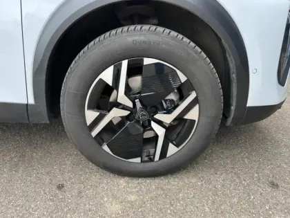 Photo 6 Peugeot 2008  1.2 Hybrid 145ch Allure e-DCS6