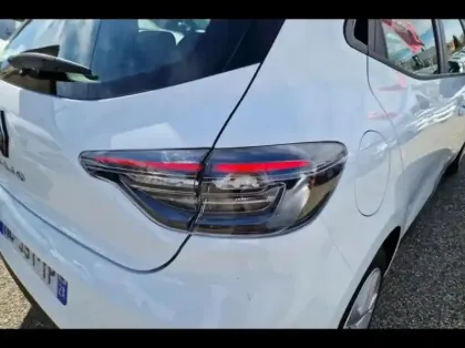 Photo 13 Renault Clio  1.5 Blue dCi 100ch Evolution - 24