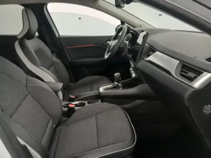 Photo 13 Renault Captur  1.6 E-Tech hybride 145ch Techno Fast Track