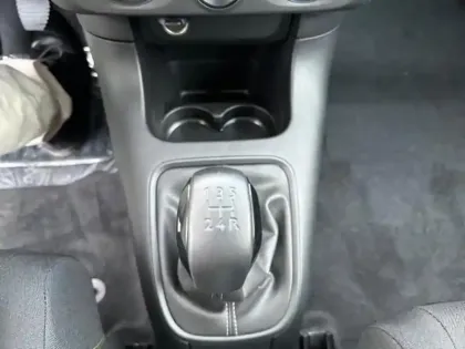 Photo 12 Citroën C3  1.2 PureTech 83ch S&S YOU