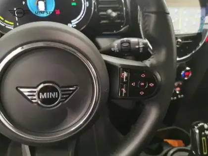 Photo 14 Mini Mini Gén. III (F56) Ph3 Edition Premium 3