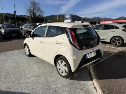 Photo 6 Toyota Aygo  1.0 VVT-i 69ch x-play 5p
