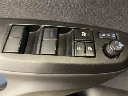 Photo 12 Toyota Yaris  Cross 116h Collection MY22