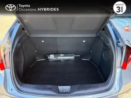 Photo 9 Toyota C-HR  122h Collection 2WD E-CVT Cuir Grège