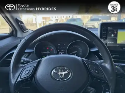 Photo 12 Toyota C-HR  122h Collection 2WD E-CVT Cuir Grège