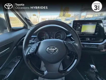 Photo 8 Toyota C-HR  122h Collection 2WD E-CVT Cuir Grège