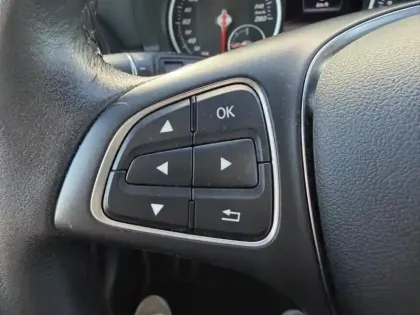 Photo 12 Mercedes GLA  180 Intuition