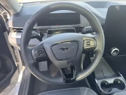 Photo 14 Ford Mustang Gén. I Ph1 NG Mach-E 5