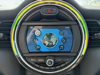 Photo 10 Mini Mini  5 Portes Cooper 136ch BVA7 Euro6d-T