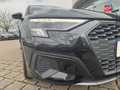 Photo 12 Audi A3  Berline 35 TFSI 150ch Mild Hybrid Business line S tronic 7