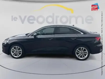 Photo 8 Audi A3  Berline 35 TFSI 150ch Mild Hybrid Business line S tronic 7