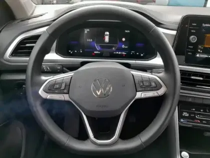 Photo 8 Volkswagen T-roc  1.0 TSI 116ch VW Edition