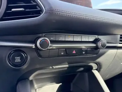 Photo 15 Mazda Mazda3 Mazda 3 2.0 e-SKYACTIV-G M-Hybrid 122ch Homura BVA 2024