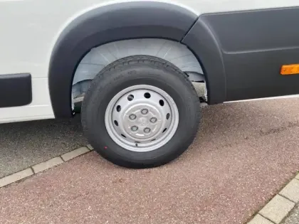 Photo 6 Peugeot Boxer  Fg 435 L4H3 2.2 BlueHDi S&S 140ch Asphalt