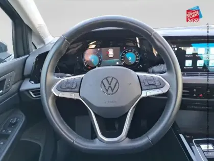 Photo 11 Volkswagen Golf  1.5 eTSI OPF 150ch Style DSG7