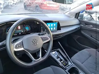 Photo 14 Volkswagen Golf  1.5 eTSI OPF 150ch Style DSG7