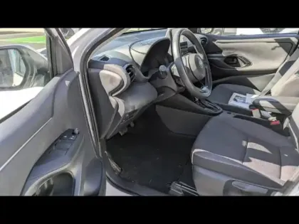 Photo 8 Toyota Yaris  116h Design 5p MC24