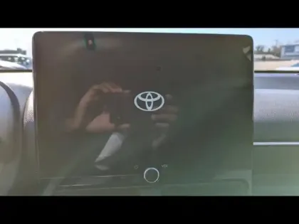 Photo 12 Toyota Yaris  116h Design 5p MC24