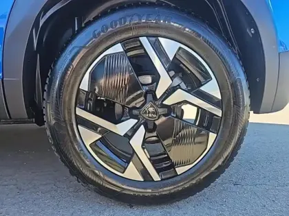 Photo 10 Peugeot 2008  1.2 Hybrid 136ch GT e-DCS6