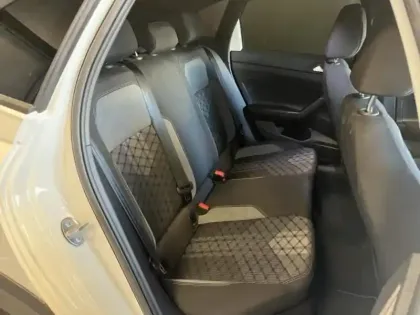 Photo 11 Volkswagen Taigo  1.0 TSI 110ch R-Line DSG7