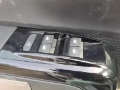 Photo 12 Citroën C3  1.2 PureTech 110ch S&S Shine 120-123g