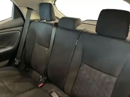 Photo 12 Toyota Yaris  120 VVT-i Dynamic Business 5p MC24