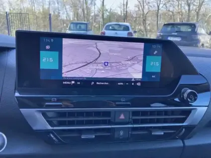 Photo 10 Citroën C4  Moteur électrique 136ch (100 kW) Shine Pack Automatique