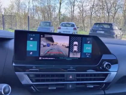 Photo 11 Citroën C4  Moteur électrique 136ch (100 kW) Shine Pack Automatique