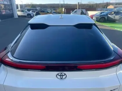 Photo 8 Toyota C-HR  2.0 Hybride 200ch Design NG23