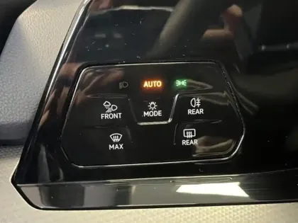 Photo 8 Volkswagen Golf  1.0 TSI OPF 110ch Active