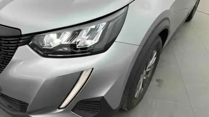 Photo 22 Peugeot 2008  PureTech 100 S&S BVM6