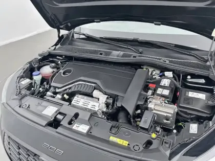 Photo 14 Peugeot 208  Hybrid 100 e-DCS6