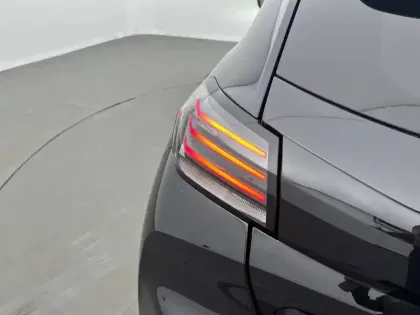 Photo 16 Peugeot 208  Hybrid 100 e-DCS6