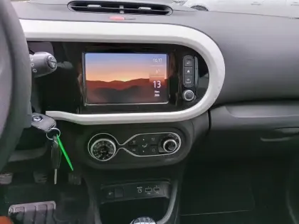 Photo 8 Renault Twingo Gén. III (C07) Ph2 NG Equilibre 5