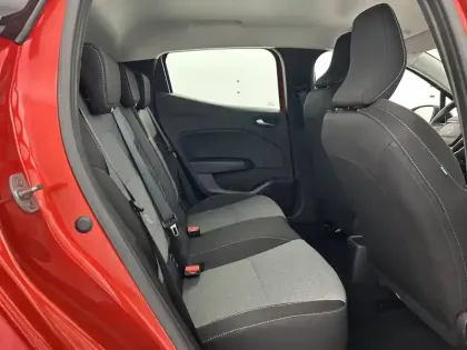 Photo 13 Renault Clio  E-Tech full hybrid 145 ch GSR2