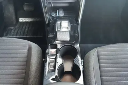 Photo 21 Peugeot 208  Electrique 50 kWh 136ch